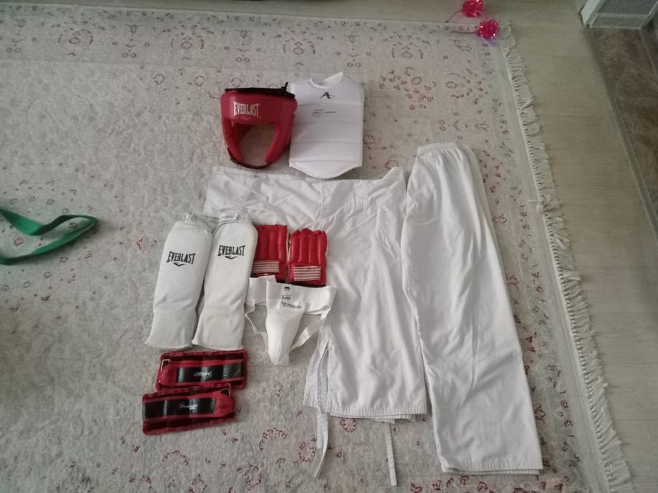 Продам кимано набор для карате