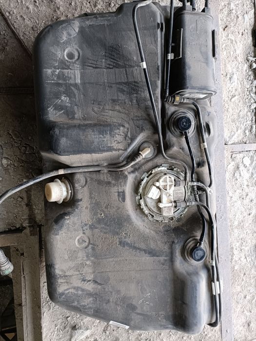 Топливный бак в сборе