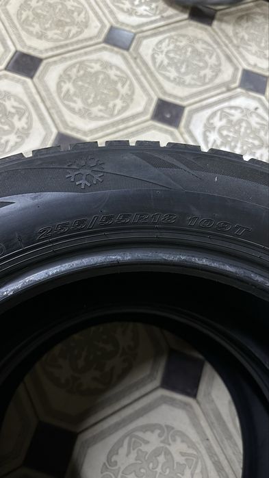 Зимние шины 255/55/18