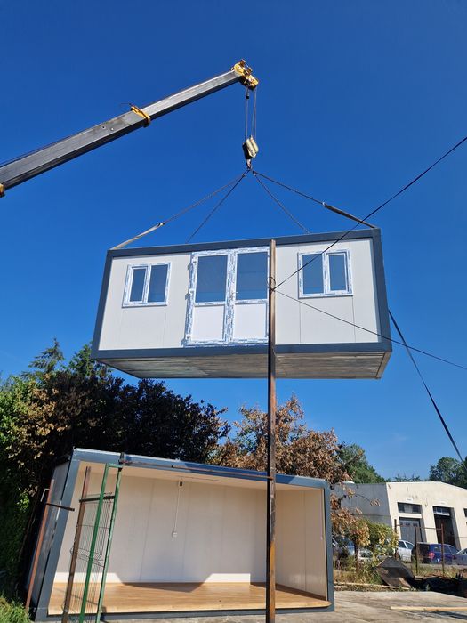 Vând Container 6x2,4 M preț 2.900 € plus TVA Transport inclus