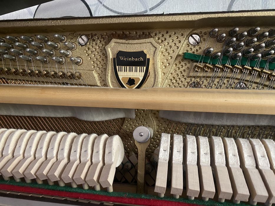 Фортепиано WEINBACH