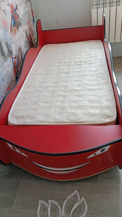 Продам диван и детскую кровать