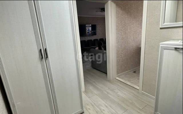 Продам 4 комнатную квартиру