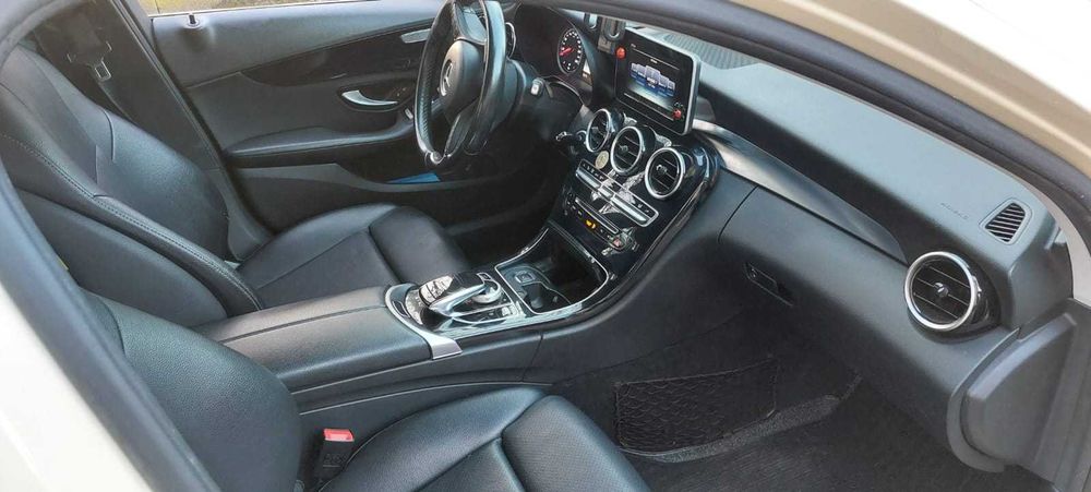 Mercedes Benz C220