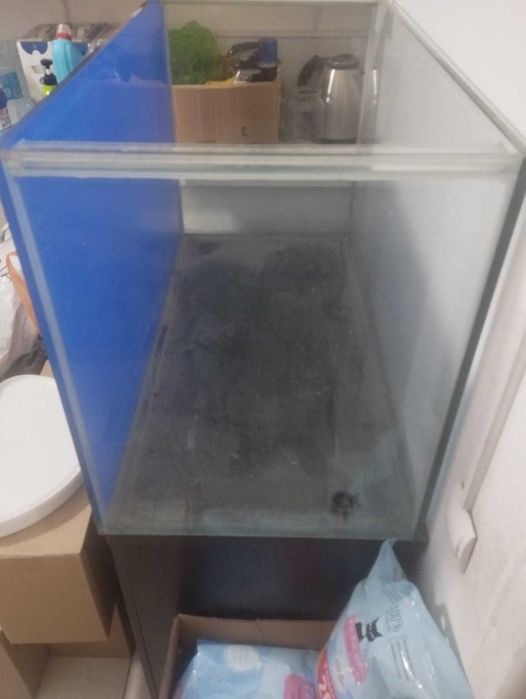 Аквариум с тумбой продам