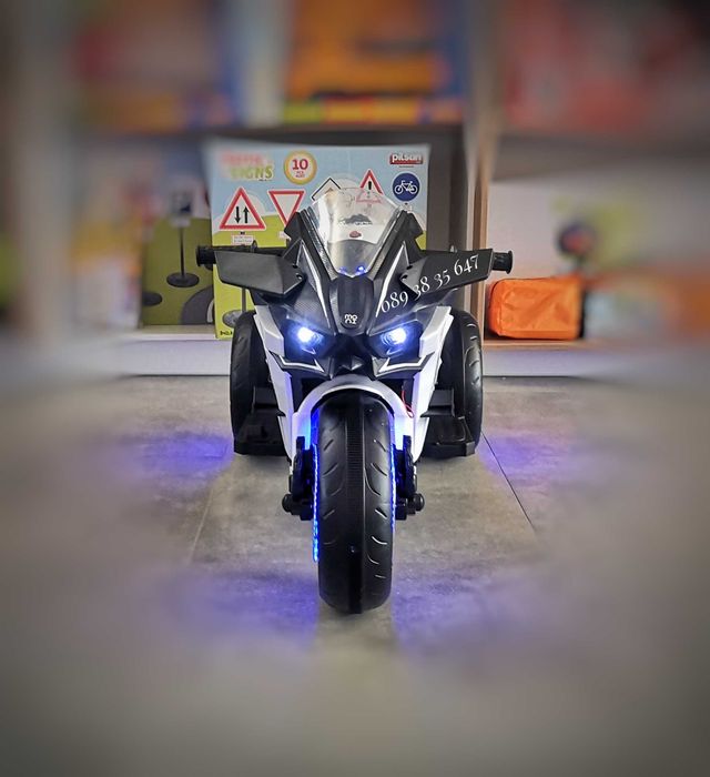 ТОП ЦЕНА!НОВО!Акумулаторен мотор с 3 гуми Ninja WHITE с 12Vбатерия,USB