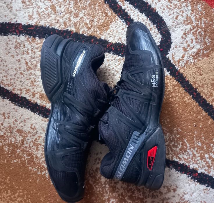 SALOMON  NR.45 Încălțăminte