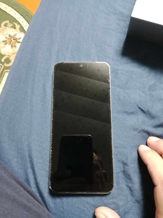 Продам Vivo v 25e