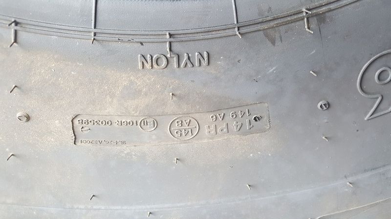 cauciucuri noi 18.4-26 pentru tafuri sau combine agricole OXYW