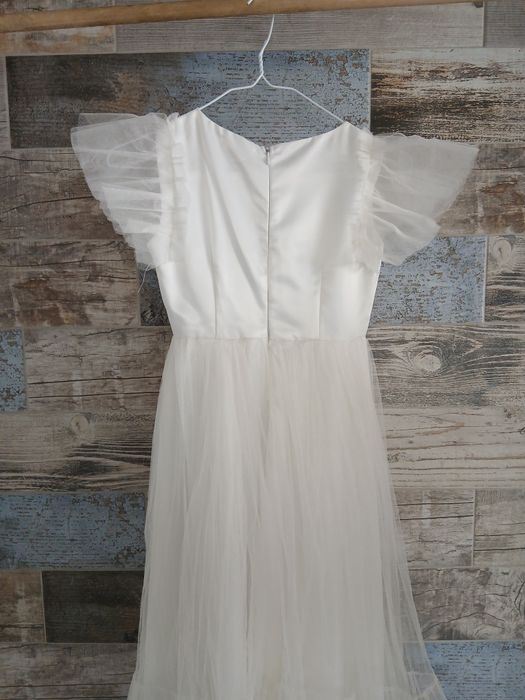 Прекрасна рокля за повод