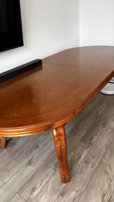 Стол для гостиной