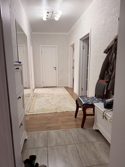 Продам квартиру на батыс 2