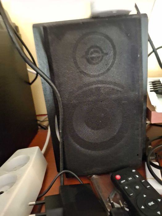 Sistem audio  cu stic ,card, cd ,caseta si picap