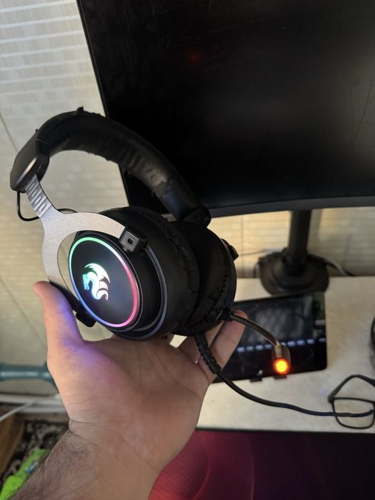 Naushnik ideal ishlidi