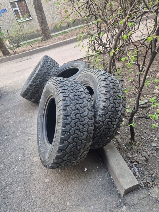 Продам грязевые шины на двух сотку