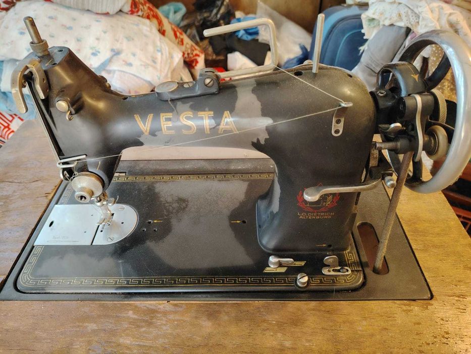 Vand masina cusut Vesta