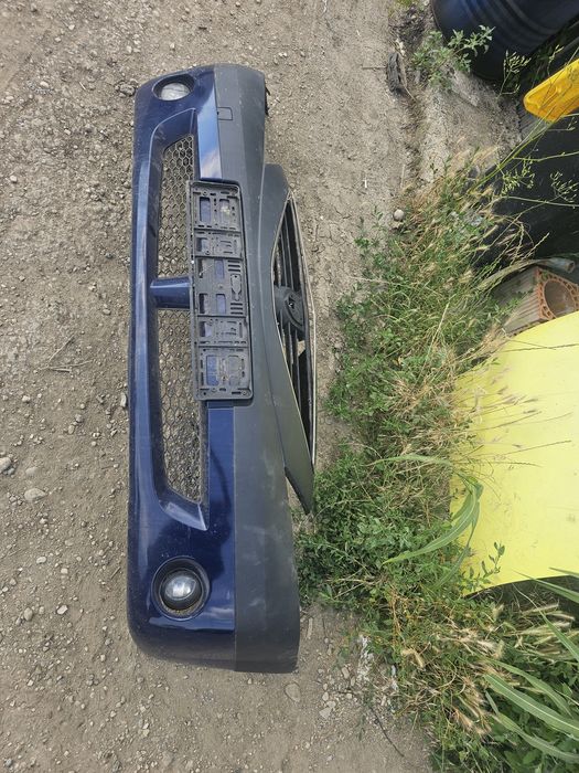 Bara fata spoiler dacia logan 2007