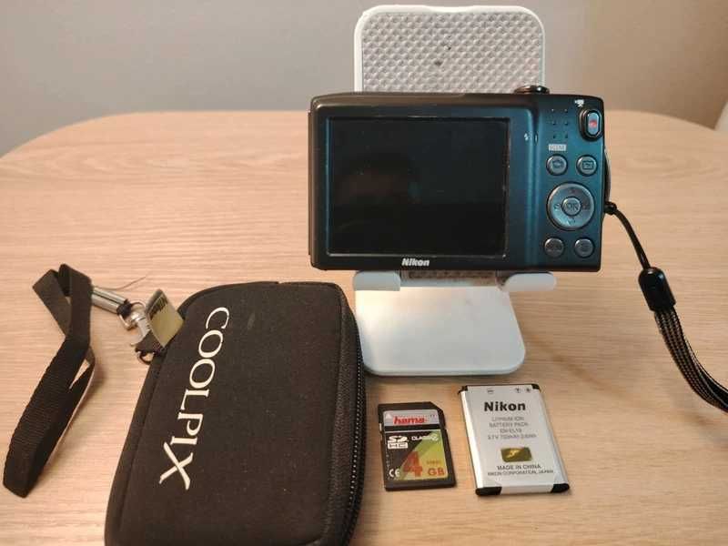 Nikon Coolpix S3300