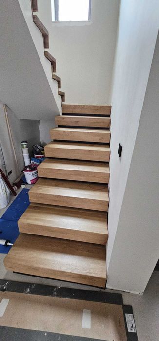 Trepte, contratrepte scară interioară lemn masiv