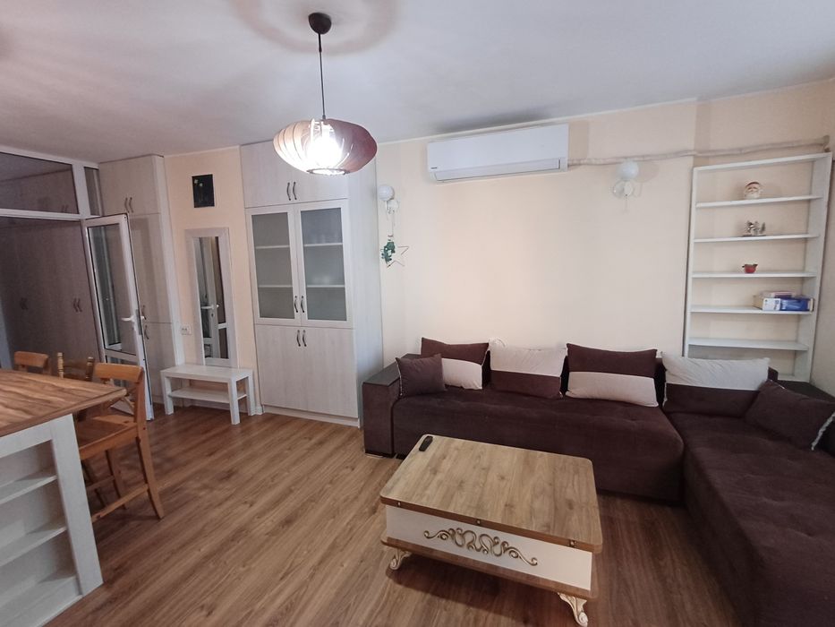 Дава се под наем Тристаен апартамент в Дупница - 60 кв.м за 306 € - Снимка #1