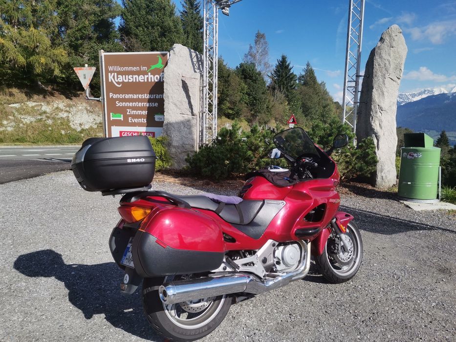 Vând Honda Deauville NT 650