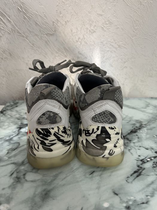 Женские кроссовки