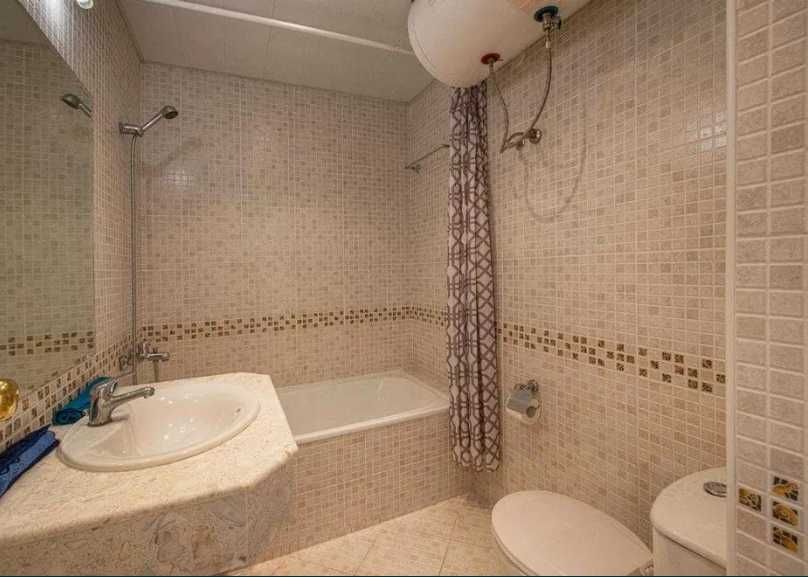 Дава се под наем Двустаен апартамент в к.к. Слънчев бряг - 56 кв.м за 300 € - Снимка #2