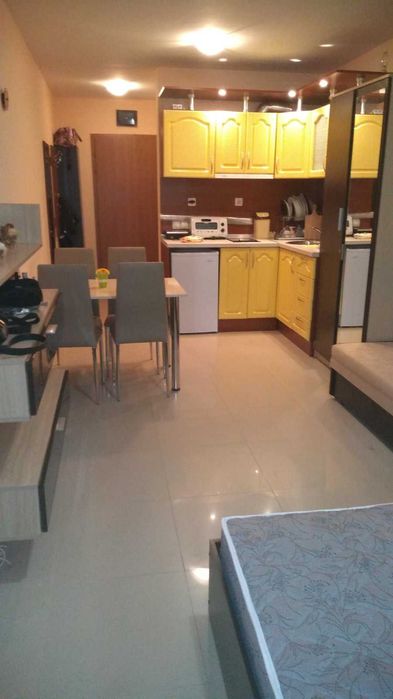 Студио до плажа в Поморие.