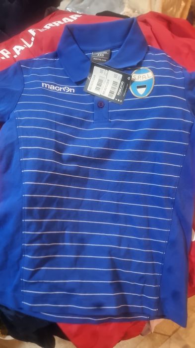 Vând îmbrăcăminte sportivă nouă