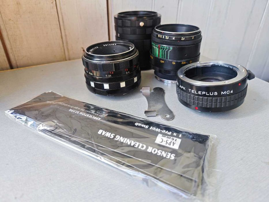 Pentax K-70 Тяло + ръчен обектив и аксесоари