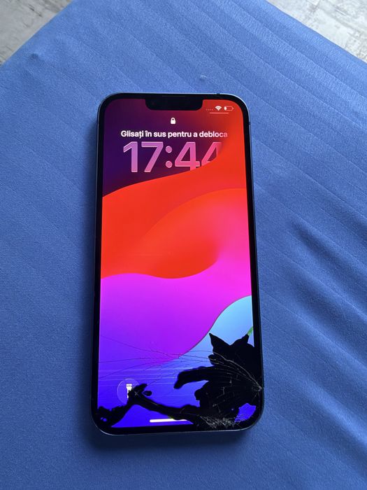 Vand Iphone 13.