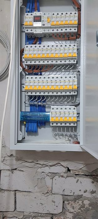 Бизни электрик хизматларимиз Тошкент бойлаб  хизмат килади