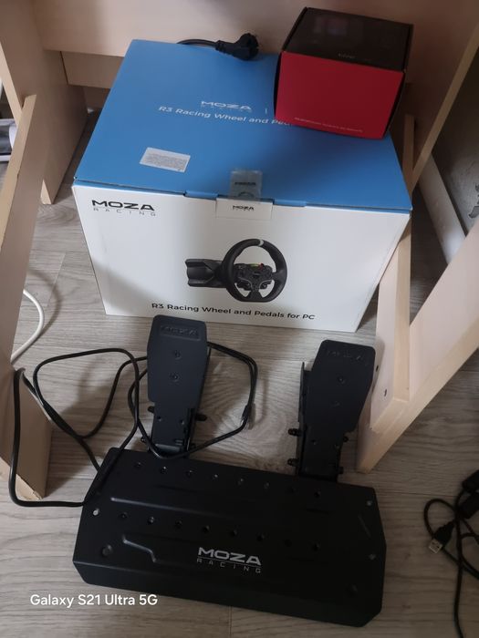 Игровой руль Moza r3