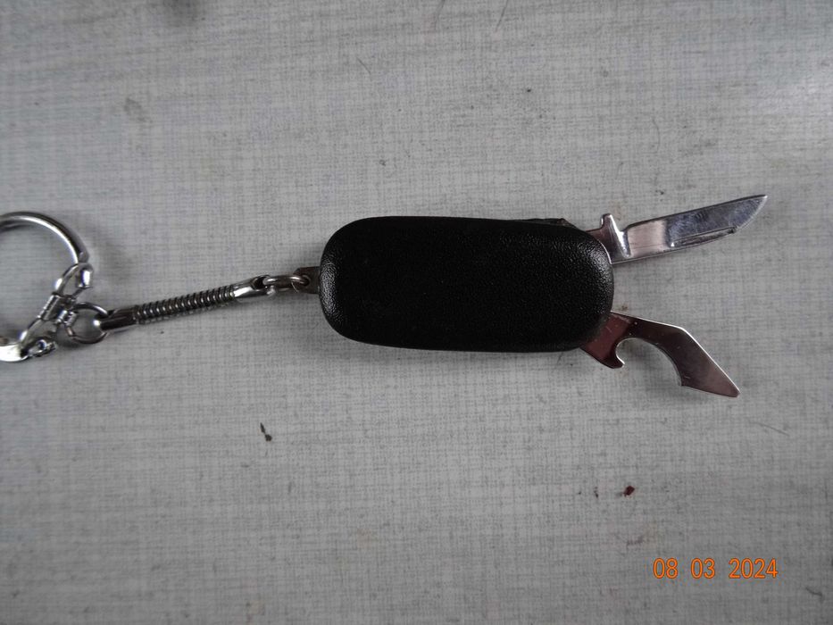 Cutit multifunctional-Breloc