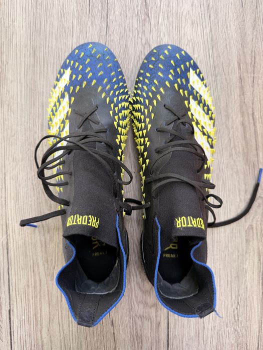 Професионални бутонки Adidas Predator Demonskin