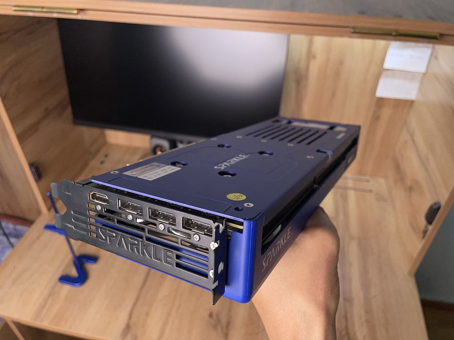 Videokarta intel ARC B580 12GB