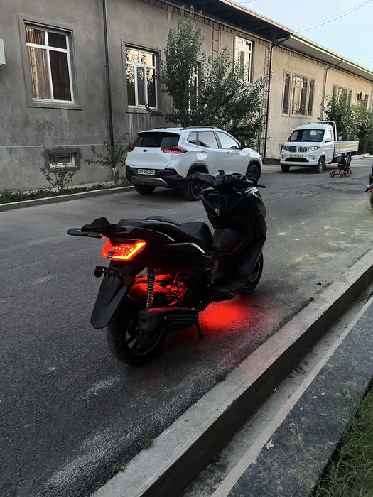 Skuter s max sotiladi