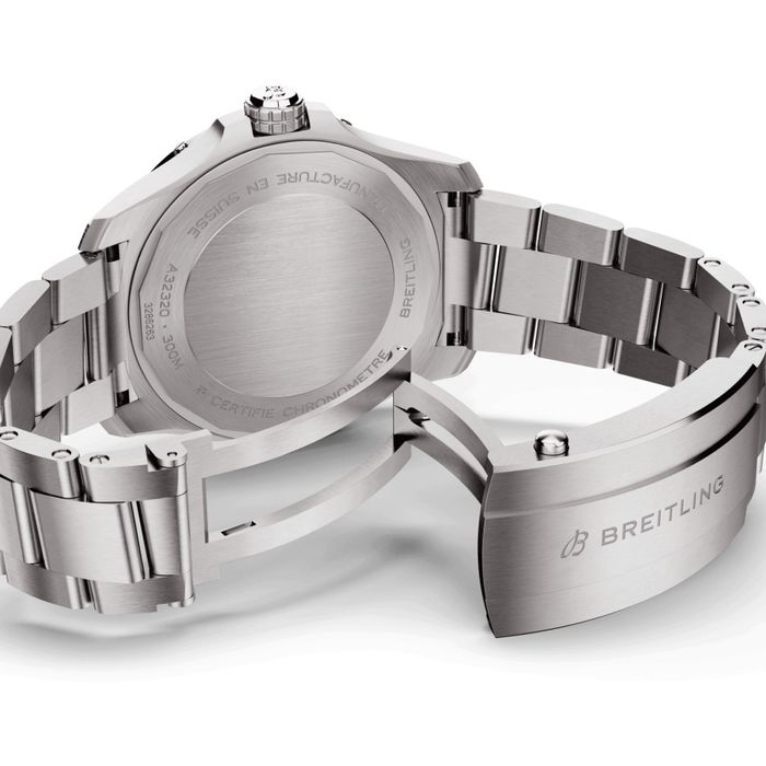 Часовник Breitling Avenger GMT 44 Automatic Blue Dial