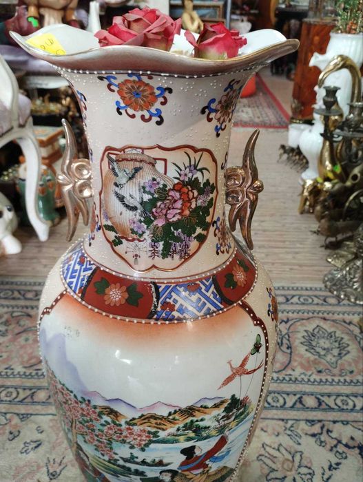 4 броя вази - китайски , ръчно рисувани