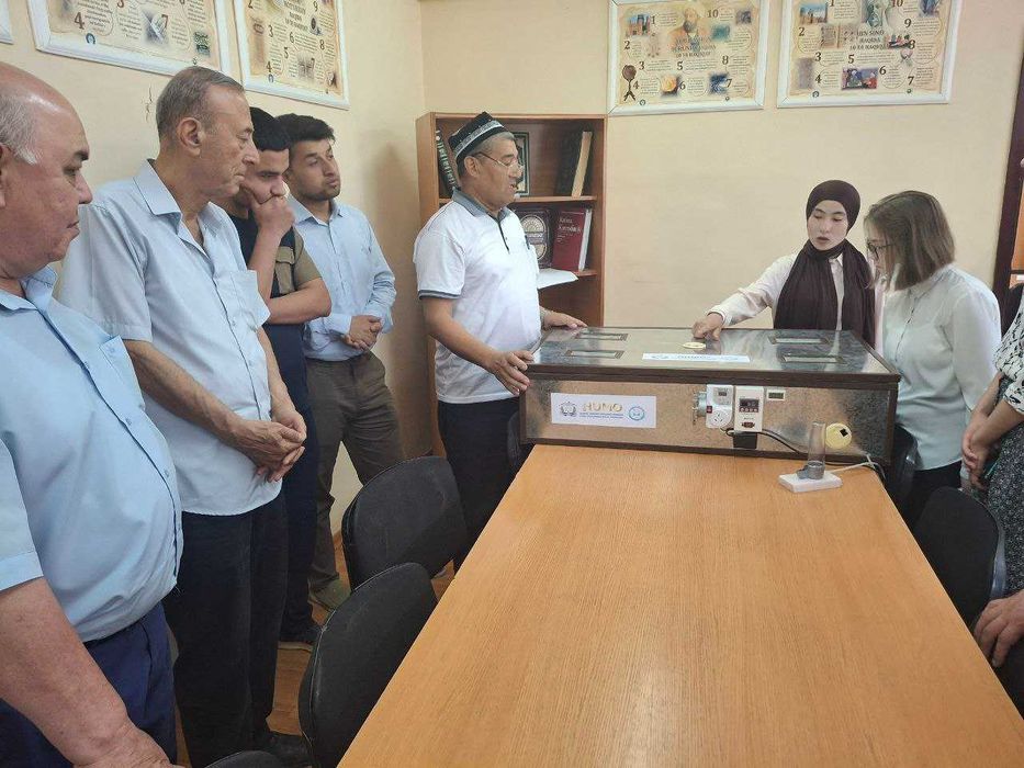 Инкубатор автомат, на 96 шт яиц.