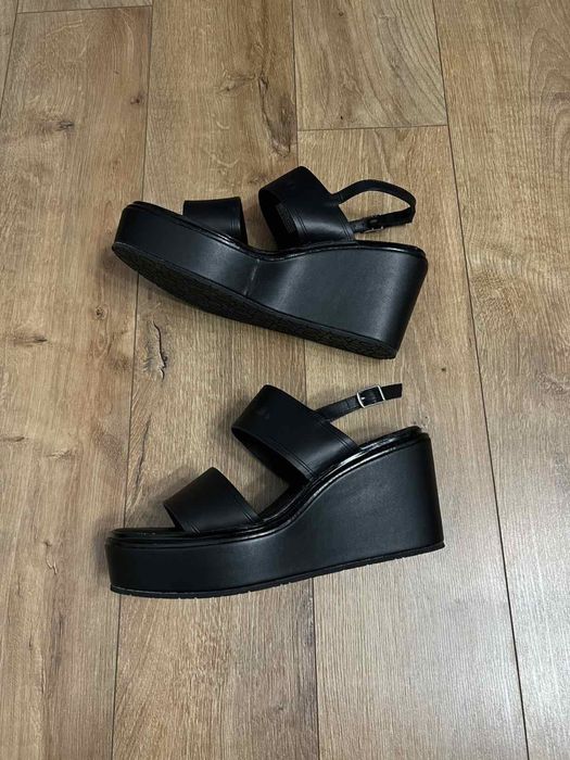 Calvin Klein 40 номер ОРИГИНАЛ!!! Забележки