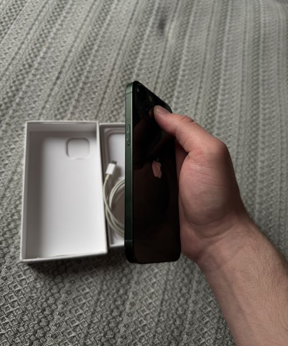 Айфон 13, 128 гб 77 акб