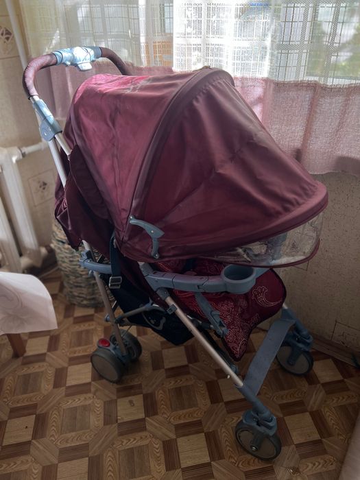 Коляска б/у цвет бордовый