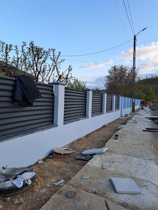 Construim garduri și porți exact după cerințele dumneavoastră (cu sau fără stâlpi de beton), cu fundație (sau fără fundație la cerere), la dimensiuni