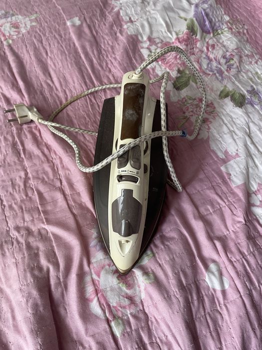 Продаеться утюг бу в рабочем состоянии