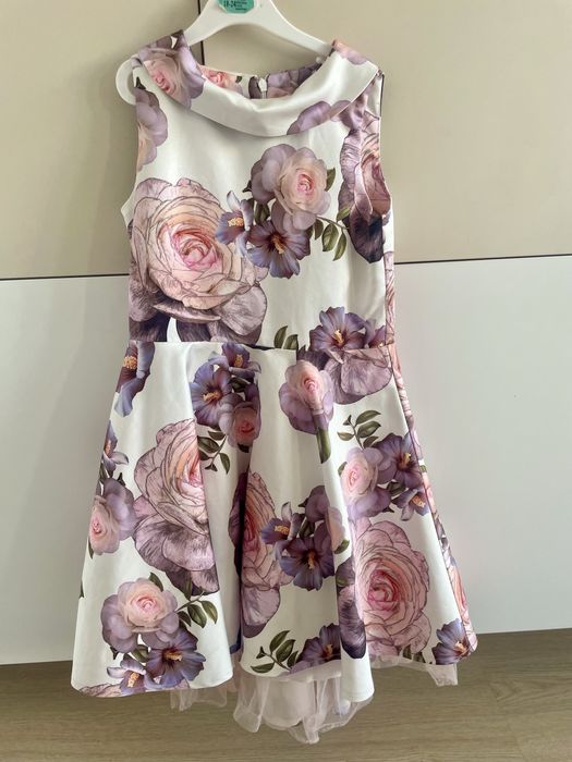 Рокля  на Contrast/128см/ на цветя