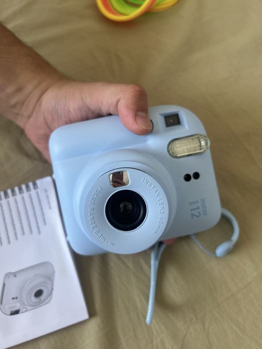 Продам instax mini 12
