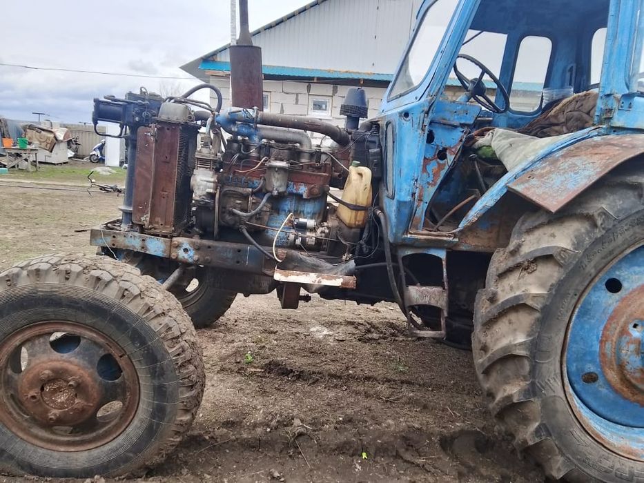 Продам трактор с косилкой срочно