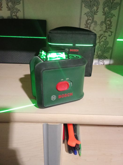 Лазерный уровень Bosch universal 360