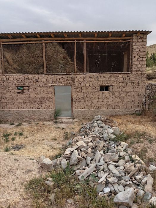 Srochna Uy sotiladi 300 mln kami bor